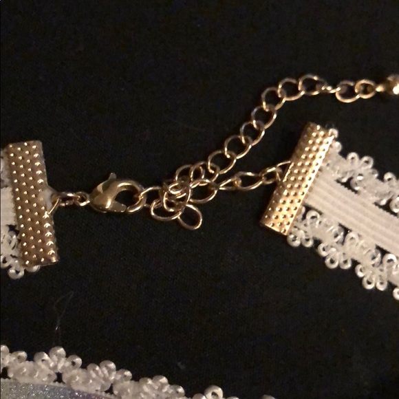 Rainbow lace choker - Picture 3 of 3